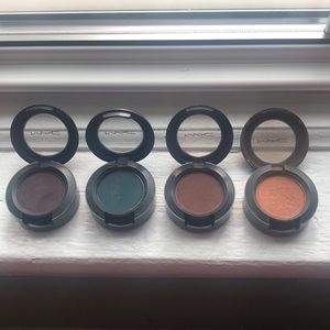 Lot of MAC eyeshadows